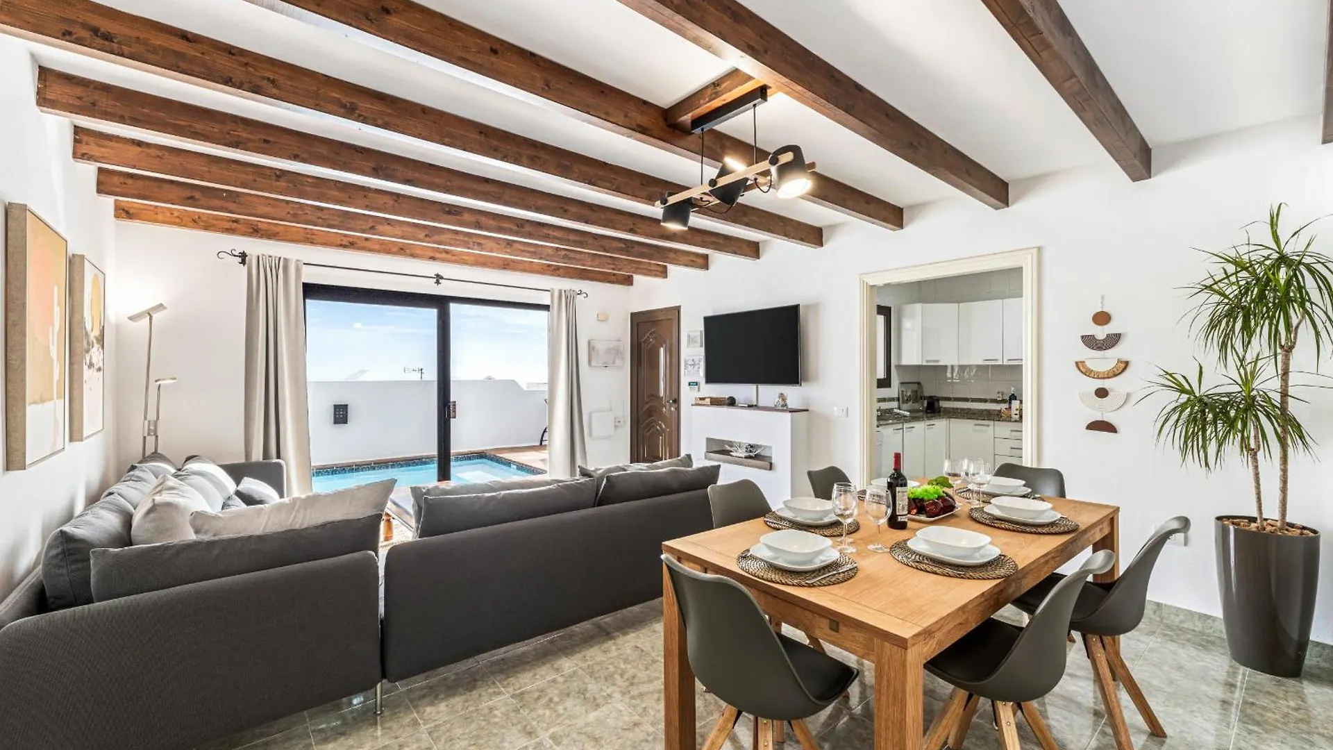 Villa 3 Vipvipvillas ティアス